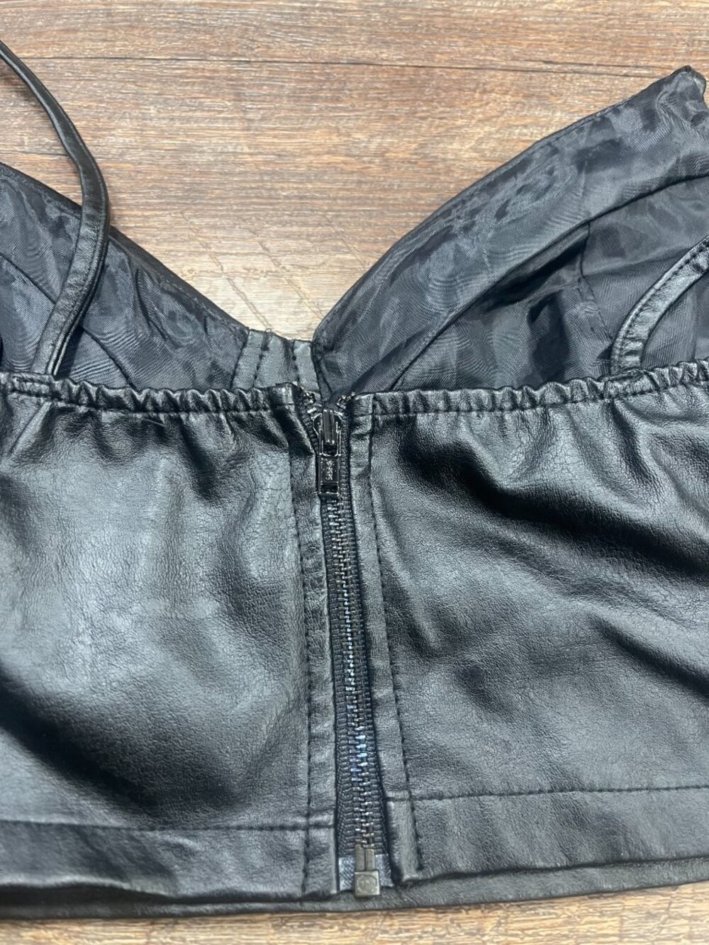 TRAC NWT Black Faux Leather-Look Bustier Crop Top Medium - Picture 7 of 8